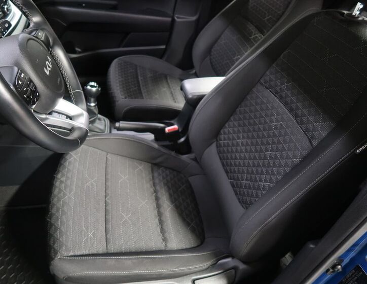 KIA Rio 9