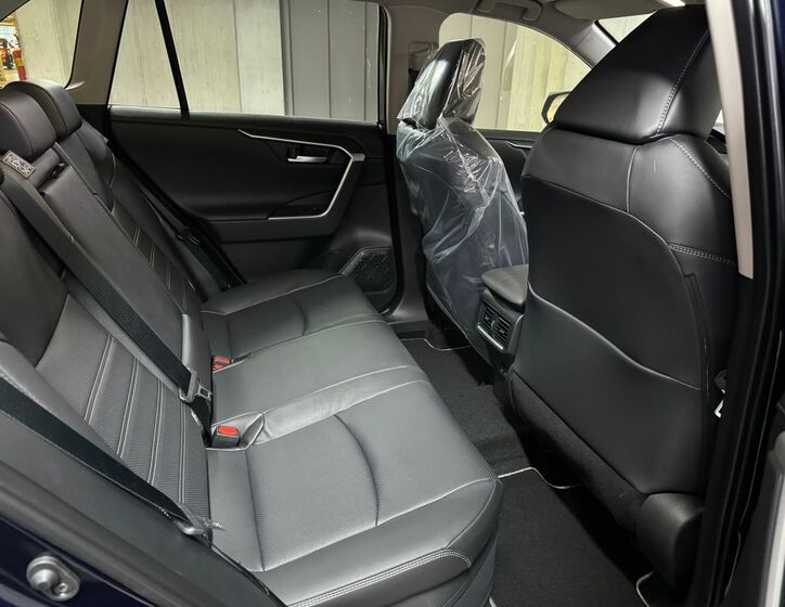 Toyota RAV4 12