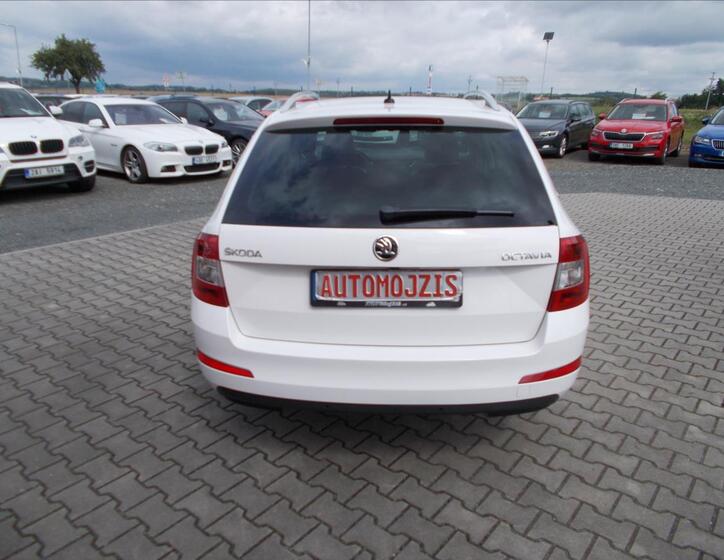 Škoda Octavia 10