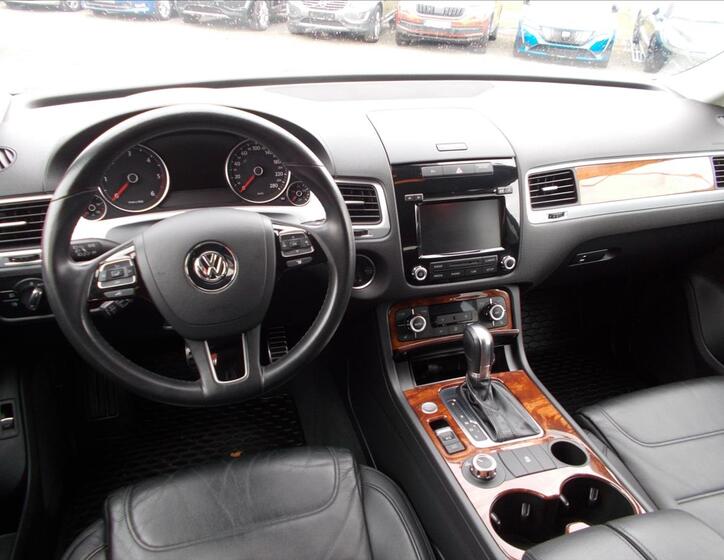 Volkswagen Touareg 19