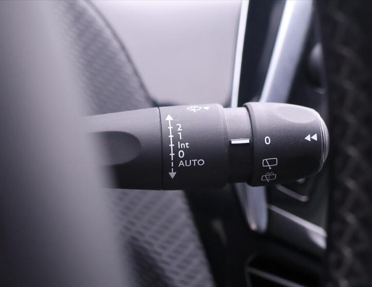 Peugeot 2008 23