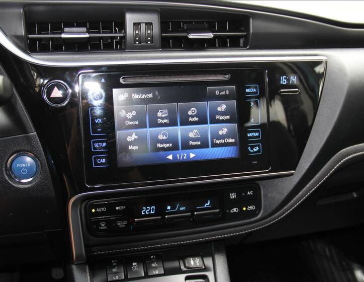 Toyota Auris 32
