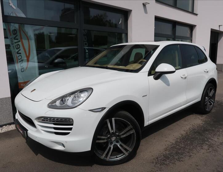 Porsche Cayenne 1