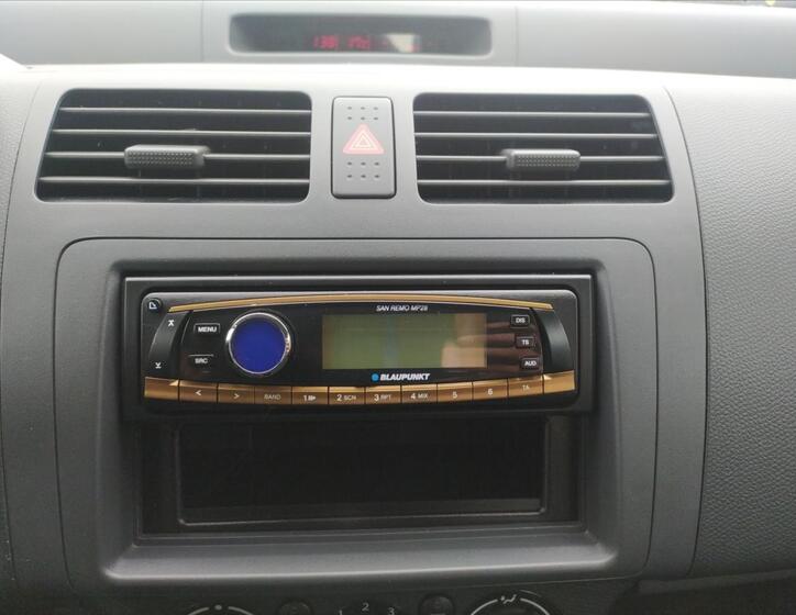 Suzuki Swift 14