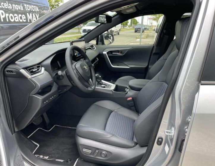 Toyota RAV4 12