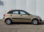 KIA Rio 17