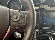 Toyota Auris 12