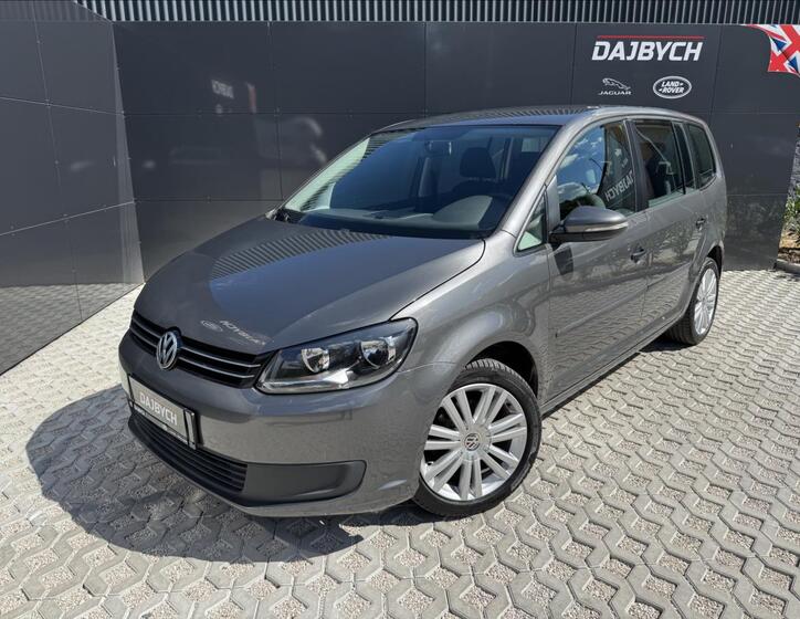 Volkswagen Touran 1