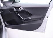 Peugeot 208 13
