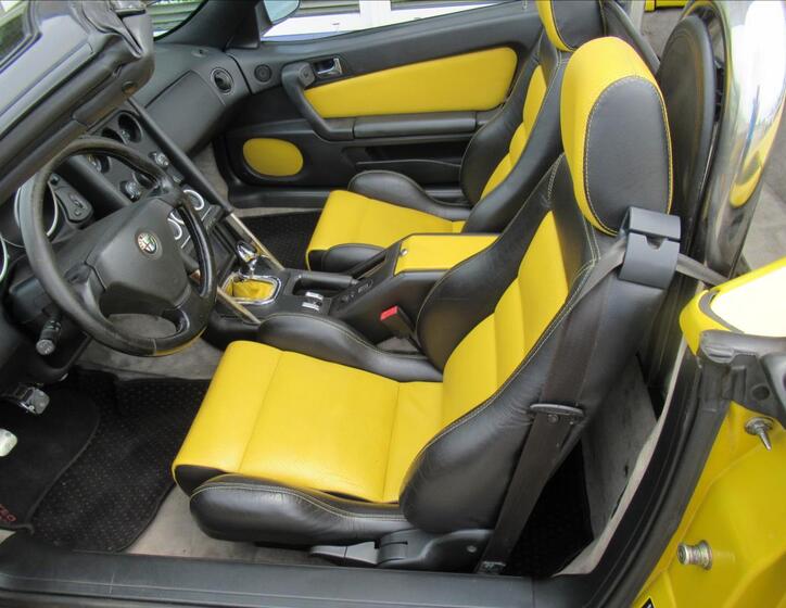 Alfa Romeo Spider 10