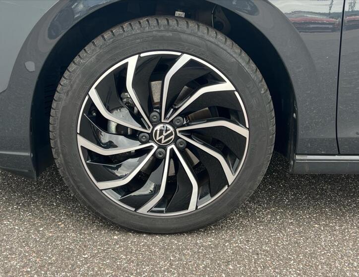 Volkswagen Golf 12