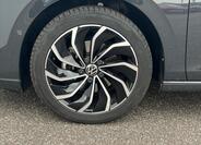 Volkswagen Golf 12