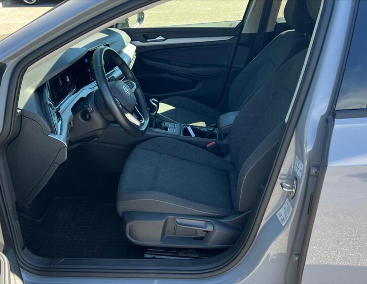 Volkswagen Golf 11