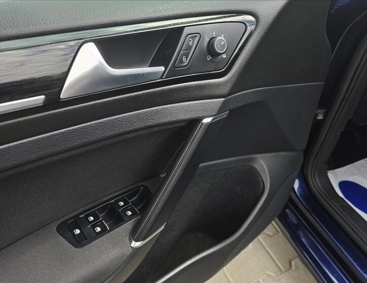Volkswagen Golf 13