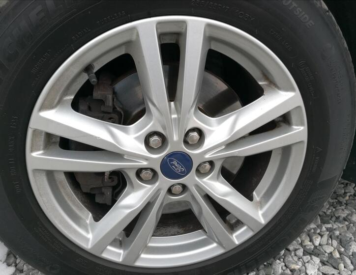 Ford Galaxy 29