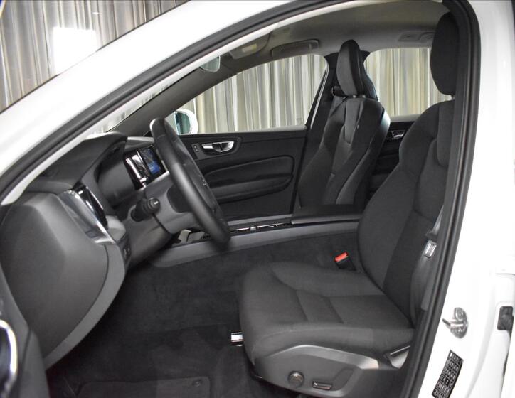 Volvo XC60 8