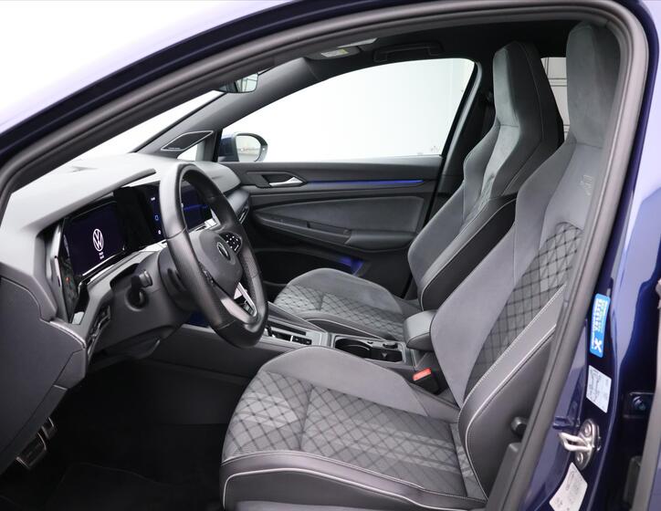 Volkswagen Golf 12