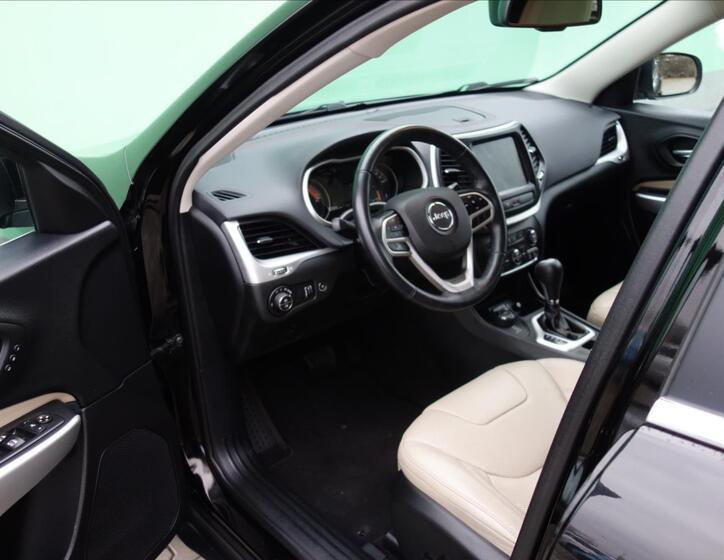 Jeep Cherokee 27