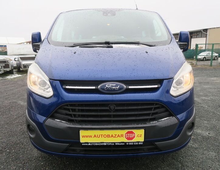 Ford Tourneo Custom 2
