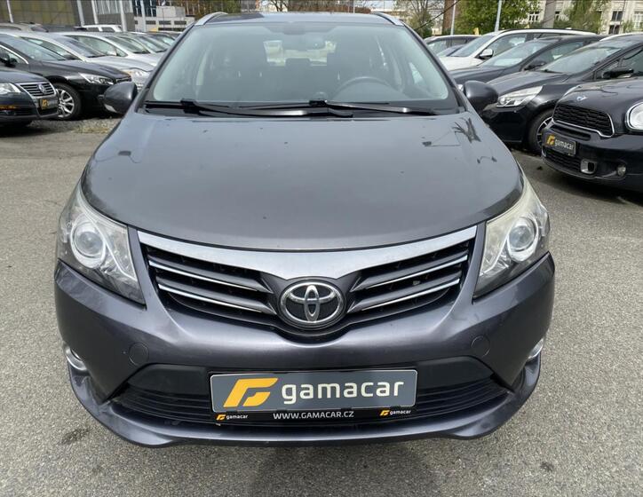 Toyota Avensis 1