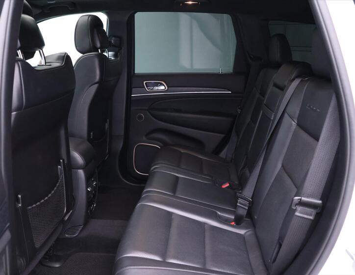 Jeep Grand Cherokee 15
