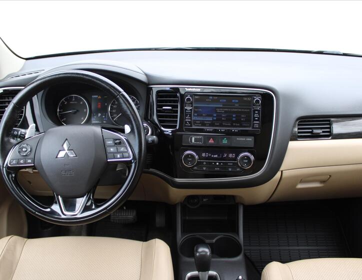 Mitsubishi Outlander 17