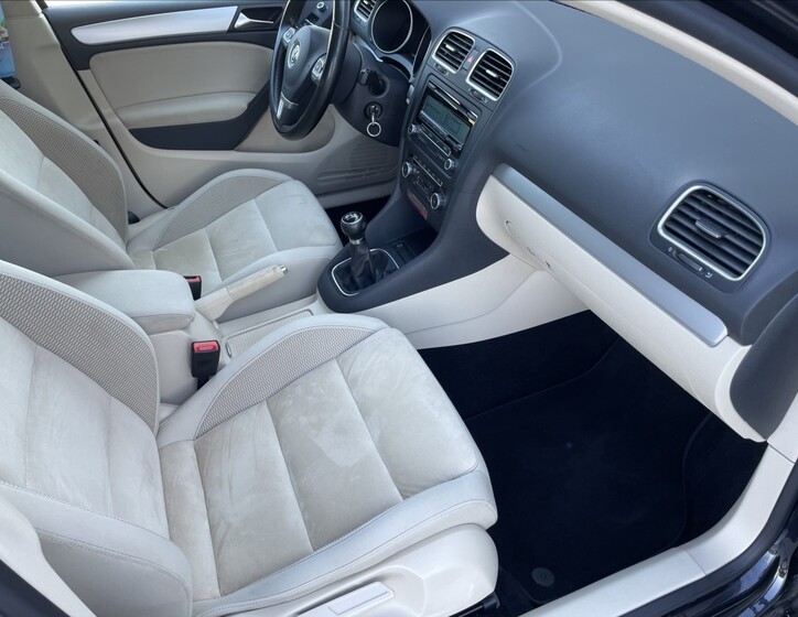 Volkswagen Golf 17