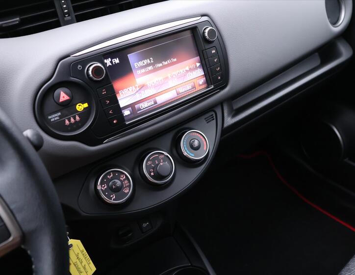 Toyota Yaris 17
