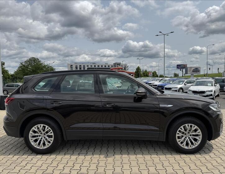 Volkswagen Touareg 7