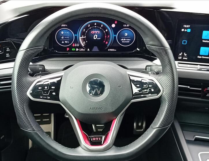 Volkswagen Golf 15