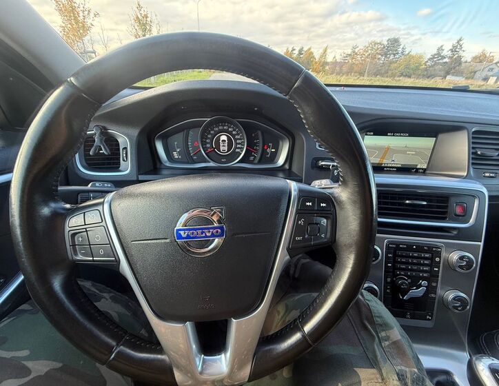 Volvo V60 14