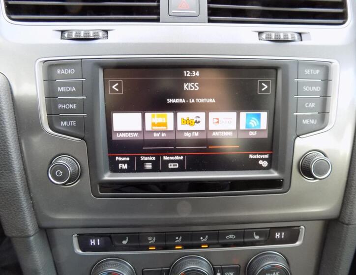 Volkswagen Golf 32