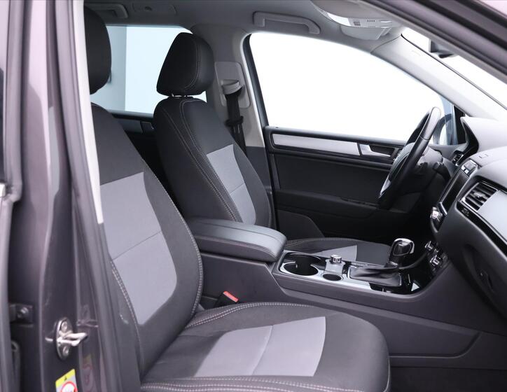 Volkswagen Touareg 14