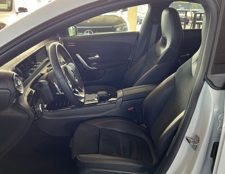 Mercedes-Benz CLA 10