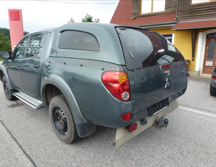 Mitsubishi L200 10