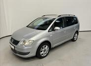 Volkswagen Touran 1