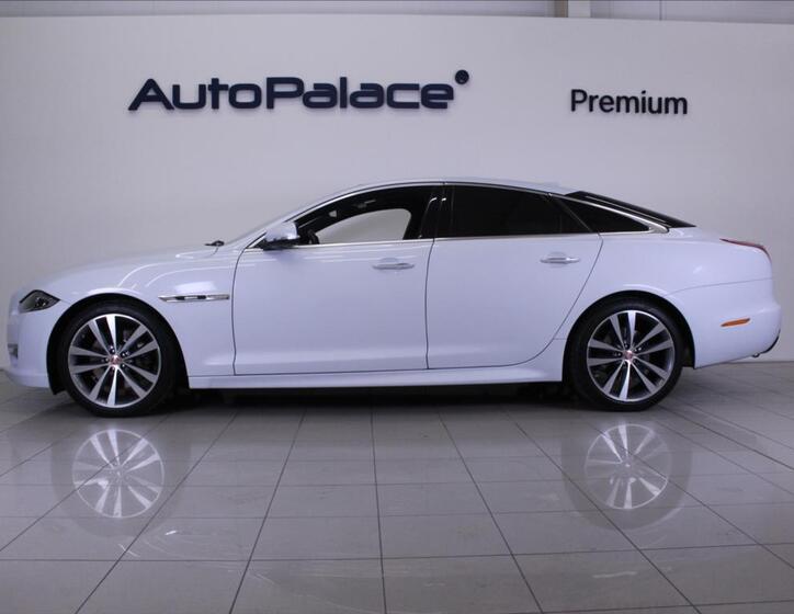 Jaguar XJ 5