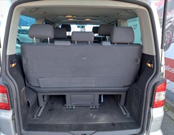 Volkswagen Multivan 16