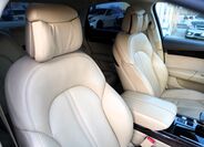 Audi A8 32