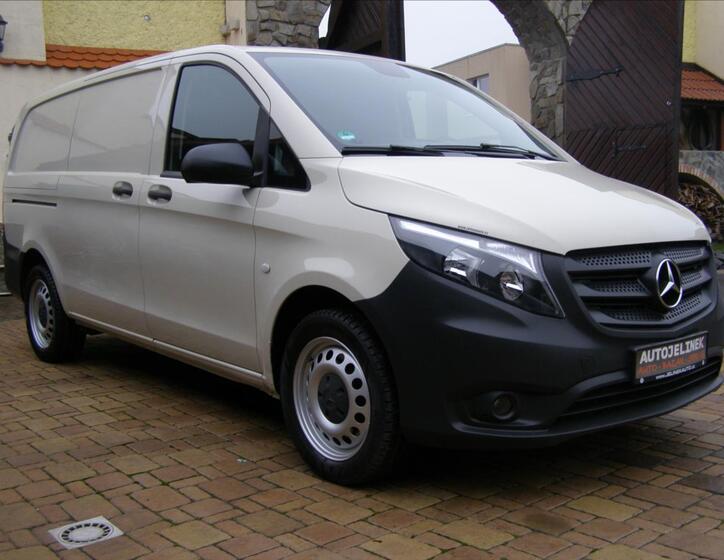 Mercedes-Benz Vito 7