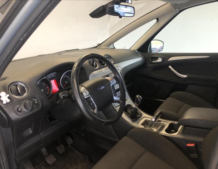 Ford S-MAX 9