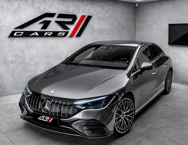 Mercedes-Benz EQE 8