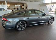 Audi S7 4