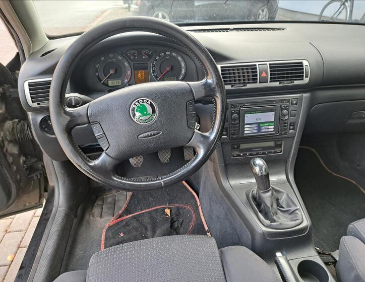 Škoda Superb 24