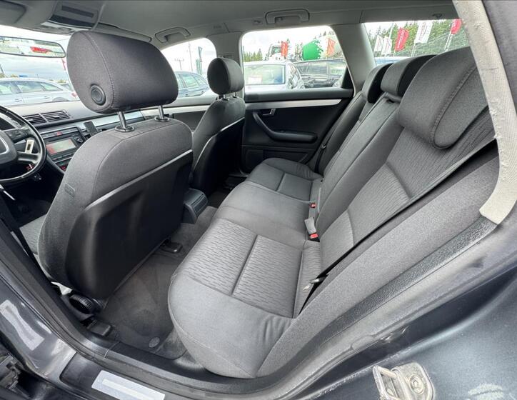 Audi A4 13