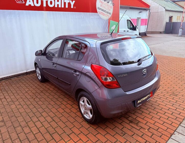 Hyundai i20 8
