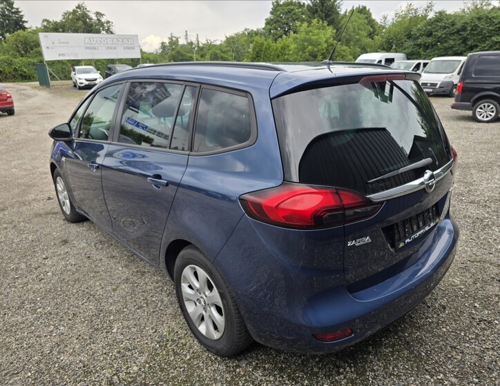 Opel Zafira 6