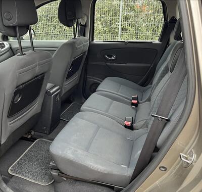 Renault Grand Scénic 12