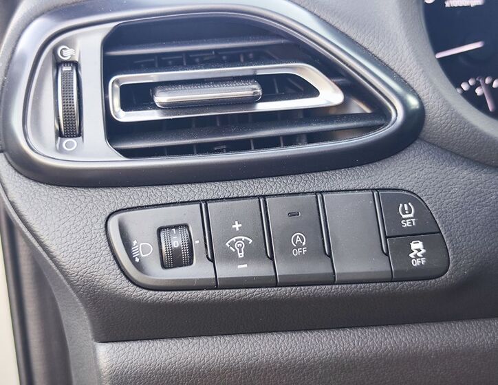 Hyundai i30 31