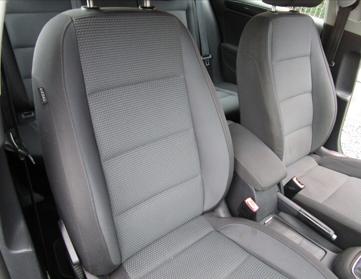 Volkswagen Golf 17